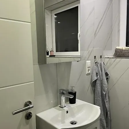 2 Zimmer Zur Taegliche Miete Хехинген