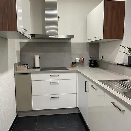 2 Zimmer Zur Taegliche Miete Апартаменты *